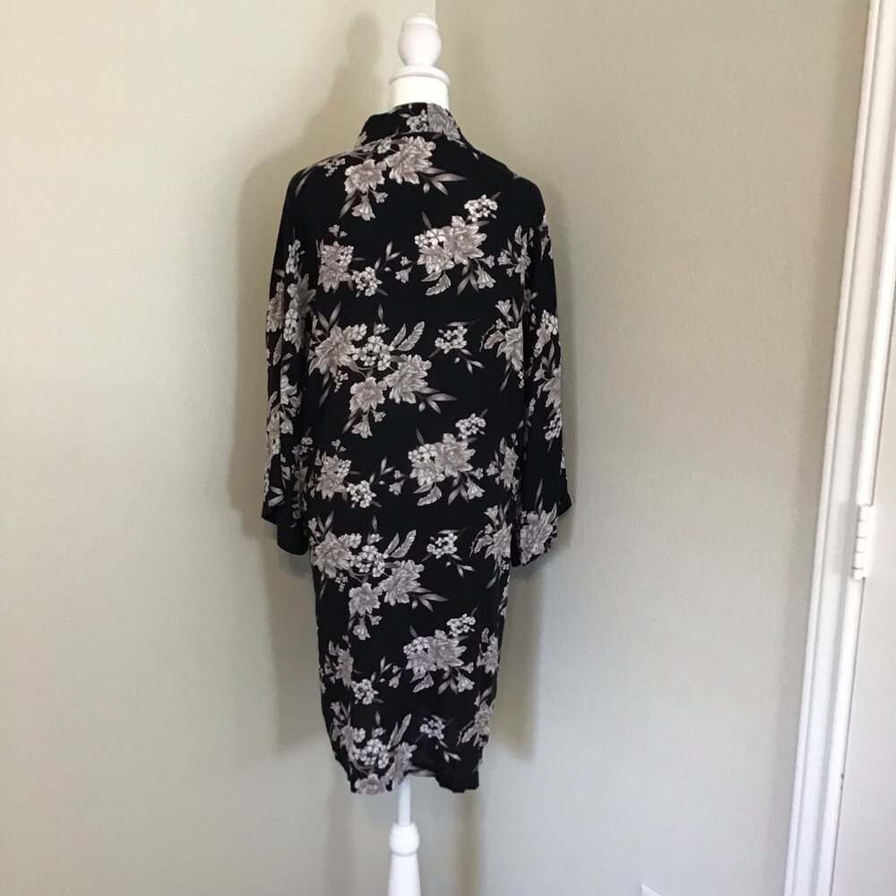 Spiritual Gangster Maya Tie-Front Floral Kimono Robe One Size Cardigan - Picture 4 of 11